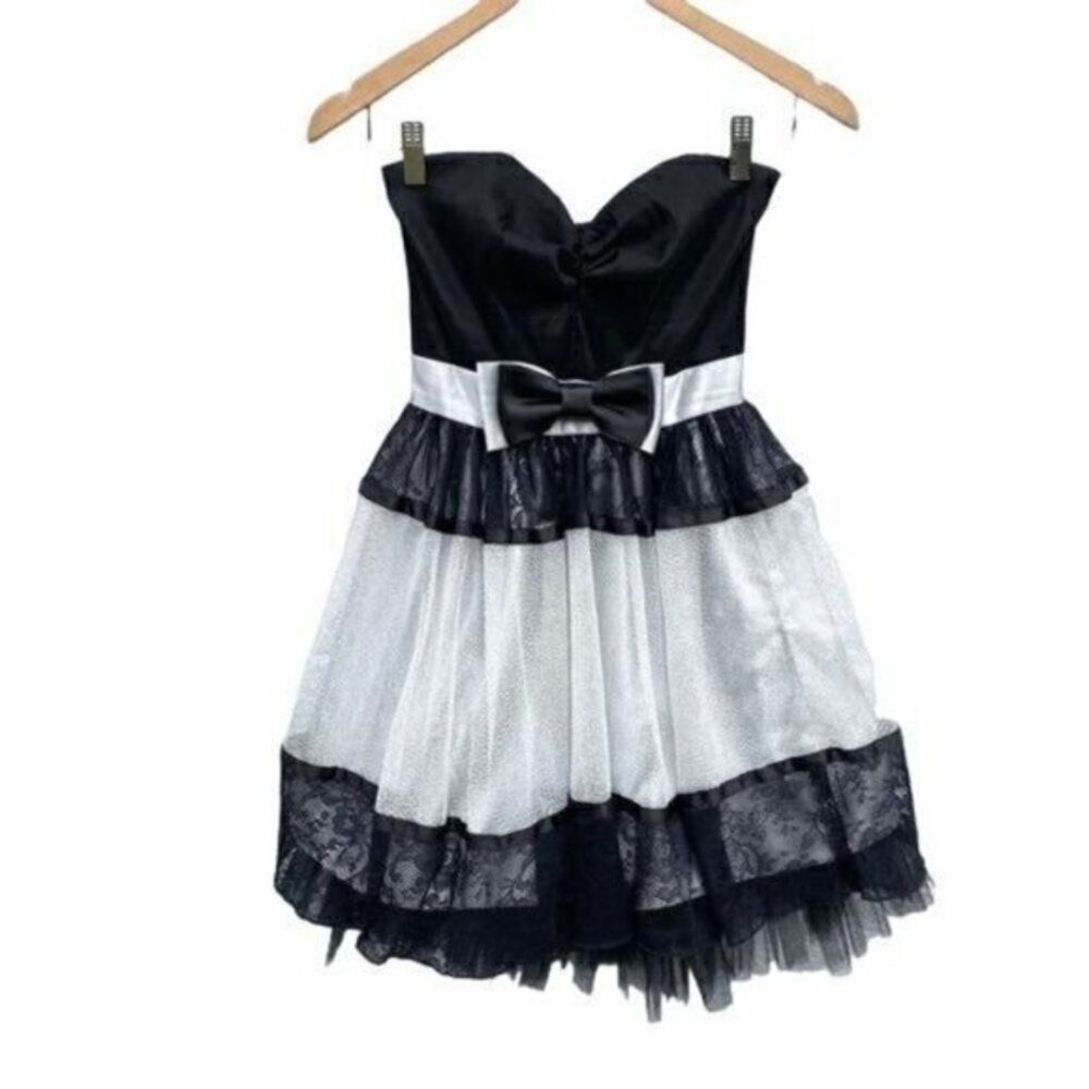 Vintage Gunne Sax Jessica McClintock Satin and Lace Prom Party Dress